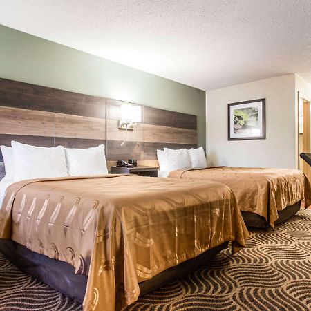 Quality Inn Блек-Маунтін Екстер'єр фото