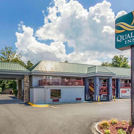 Quality Inn Блек-Маунтін Екстер'єр фото